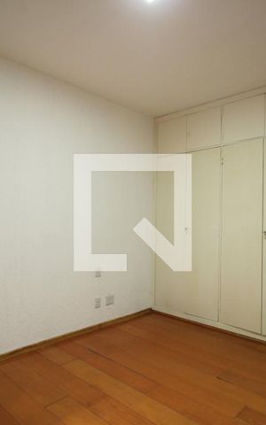 Apartamento à venda com 151m², 3 quartos e 2 vagasQuarto 