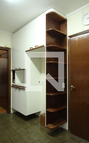 Apartamento à venda com 151m², 3 quartos e 2 vagasBanheiro