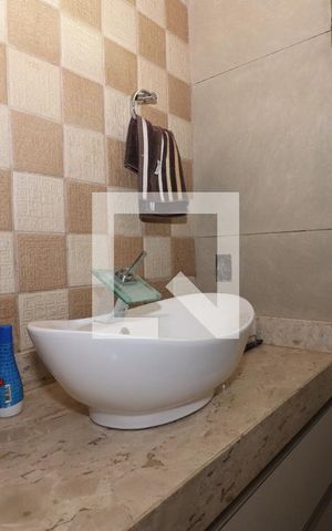 Casa para alugar com 1750m², 6 quartos e 6 vagasBanheiro da Suíte 2