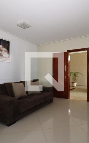 Casa para alugar com 1750m², 6 quartos e 6 vagasSala de TV