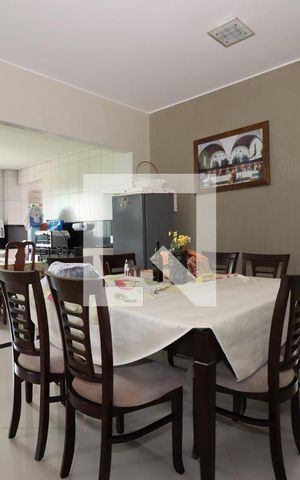 Casa para alugar com 1750m², 6 quartos e 6 vagasSala de Jantar