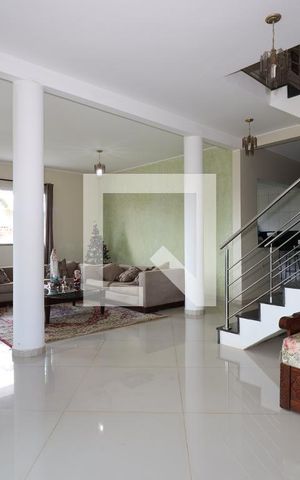 Casa para alugar com 1750m², 6 quartos e 6 vagasSala de Estar 