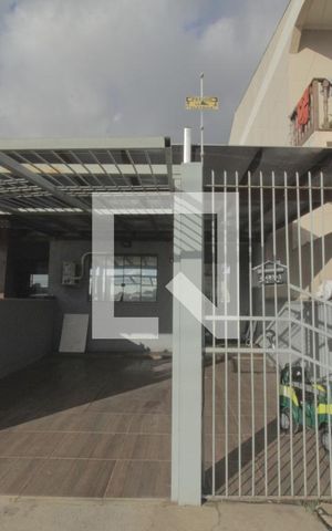 Casa à venda com 65m², 2 quartos e 1 vagaFachada