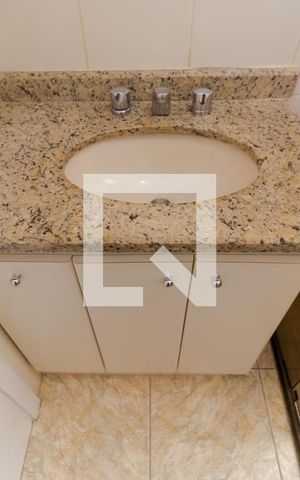 Apartamento para alugar com 90m², 3 quartos e 2 vagas Apartamento para alugar com 90m², 3 quartos e 2 vagasBanheiro da Suíte