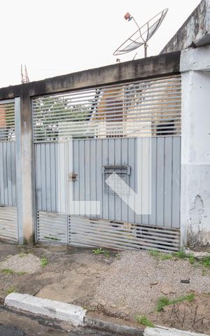 Casa à venda com 264m², 2 quartos e 4 vagasFachada