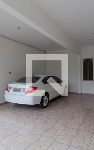 Casa à venda com 160m², 3 quartos e 3 vagas Casa à venda com 160m², 3 quartos e 3 vagasGaragem