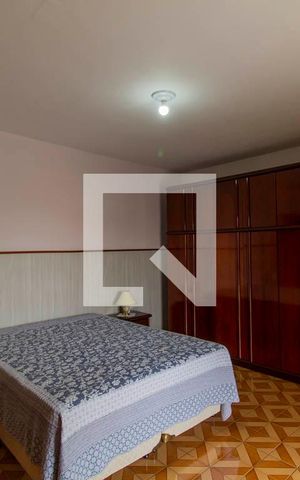 Casa à venda com 160m², 3 quartos e 3 vagas Casa à venda com 160m², 3 quartos e 3 vagasQuarto 3
