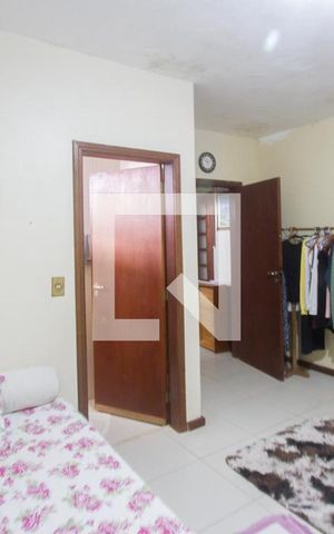 Casa à venda com 300m², 3 quartos e 7 vagasSuíte 1