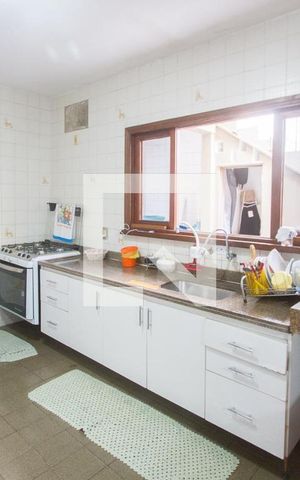 Casa à venda com 300m², 3 quartos e 7 vagasCozinha