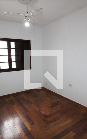 Casa para alugar com 160m², 2 quartos e 2 vagasQuarto 2