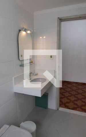 Casa para alugar com 160m², 2 quartos e 2 vagasBanheiro 2