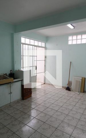 Casa para alugar com 160m², 2 quartos e 2 vagasÁrea de Serviço