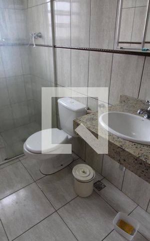 Casa para alugar com 160m², 2 quartos e 2 vagasBanheiro