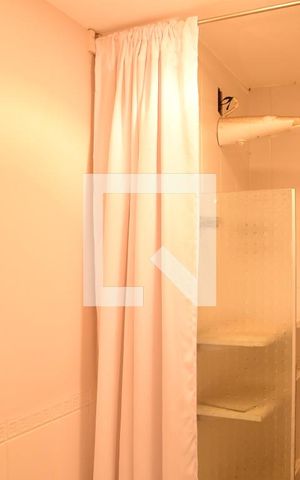 Casa de condomínio para alugar com 107m², 2 quartos e 2 vagasLavabo