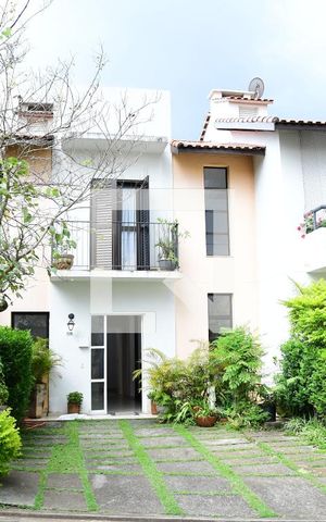 Casa de condomínio para alugar com 107m², 2 quartos e 2 vagasFachada