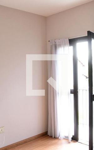 Casa de condomínio para alugar com 107m², 2 quartos e 2 vagasSuíte