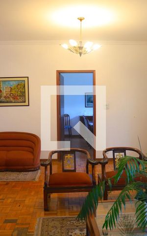 Casa à venda com 360m², 4 quartos e 4 vagasSala