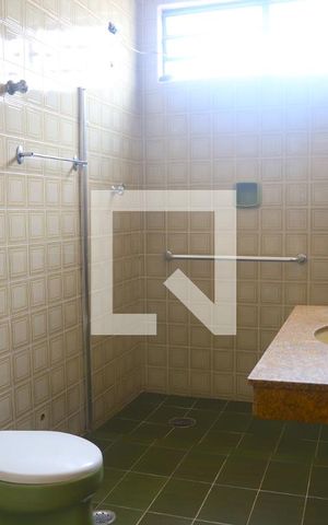Casa à venda com 360m², 4 quartos e 4 vagasBanheiro 1