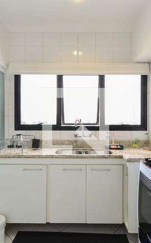 Apartamento à venda com 172m², 3 quartos e 3 vagas Apartamento à venda com 172m², 3 quartos e 3 vagasCozinha