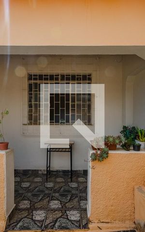 Casa à venda com 200m², 2 quartos e 2 vagas Casa à venda com 200m², 2 quartos e 2 vagasVaranda da Sala