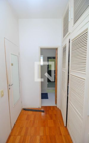 Apartamento à venda com 600m², 5 quartos e 2 vagasCorredor closet