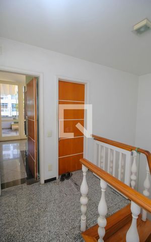 Apartamento à venda com 600m², 5 quartos e 2 vagasCorredor