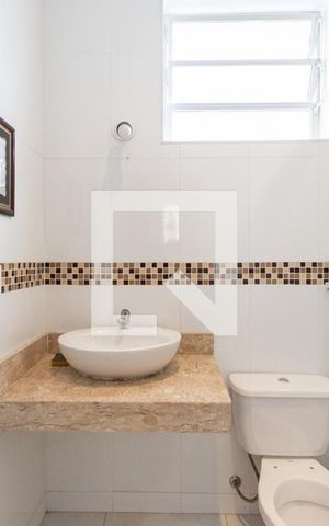 Casa à venda com 90m², 2 quartos e sem vagaBanheiro