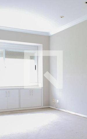 Apartamento à venda com 300m², 4 quartos e 4 vagas Apartamento à venda com 300m², 4 quartos e 4 vagasDetalhe