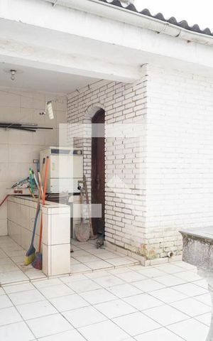 Casa para alugar com 250m², 3 quartos e 2 vagasÁrea de Serviço