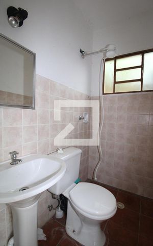 Casa à venda com 500m², 5 quartos e 3 vagasBanheiro- Edícula