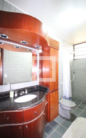 Casa à venda com 500m², 5 quartos e 3 vagasBanheiro 1