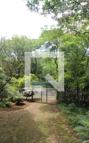 Casa à venda com 500m², 5 quartos e 3 vagasVista