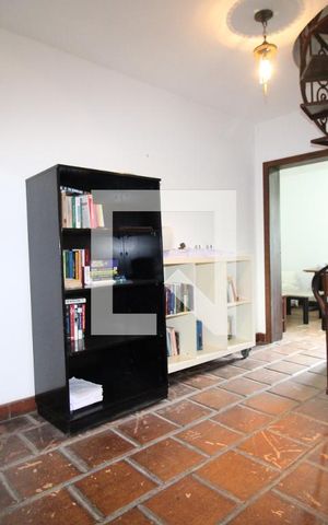 Casa à venda com 500m², 5 quartos e 3 vagasHall