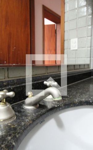 Casa à venda com 500m², 5 quartos e 3 vagasBanheiro 2