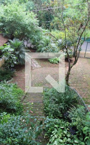Casa à venda com 500m², 5 quartos e 3 vagasVista