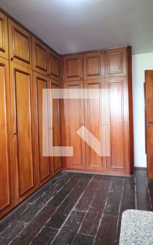 Casa à venda com 500m², 5 quartos e 3 vagasQuarto 2