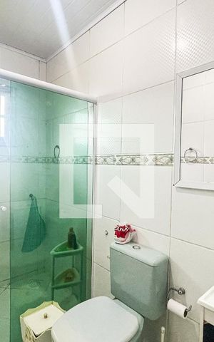 Casa à venda com 165m², 2 quartos e 2 vagasBanheiro 2