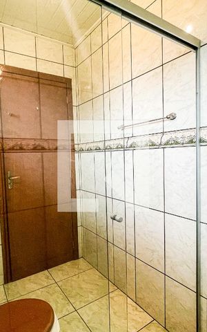 Casa à venda com 165m², 2 quartos e 2 vagasBanheiro
