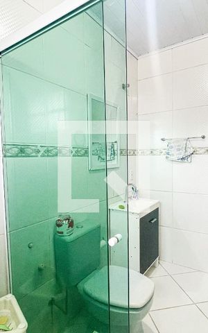 Casa à venda com 165m², 2 quartos e 2 vagasBanheiro 2