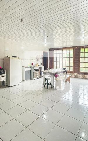 Casa à venda com 165m², 2 quartos e 2 vagascozinha