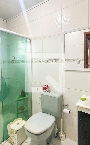 Casa à venda com 165m², 2 quartos e 2 vagasBanheiro 2