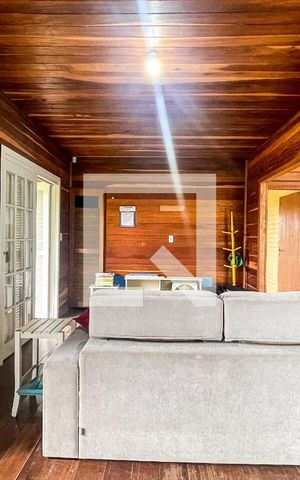 Casa à venda com 165m², 2 quartos e 2 vagasSala
