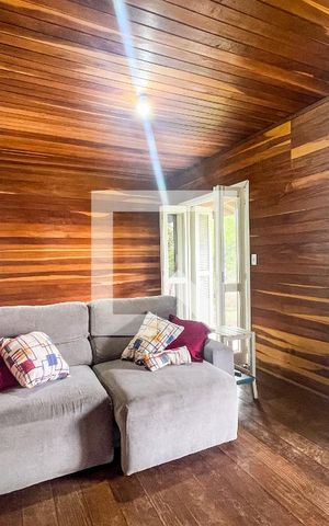 Casa à venda com 165m², 2 quartos e 2 vagasSala