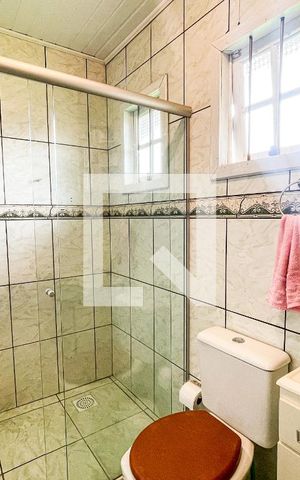 Casa à venda com 165m², 2 quartos e 2 vagasBanheiro