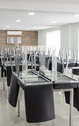 Apartamento à venda com 120m², 3 quartos e 2 vagas Apartamento à venda com 120m², 3 quartos e 2 vagasÁrea comum - Salão de festas