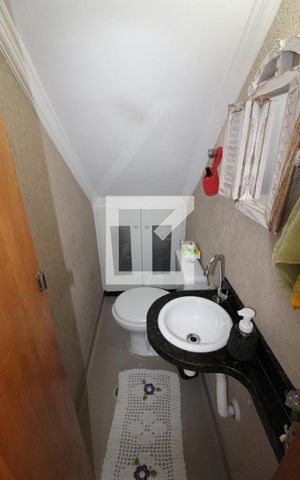 Casa à venda com 94m², 2 quartos e 2 vagasBanheiro