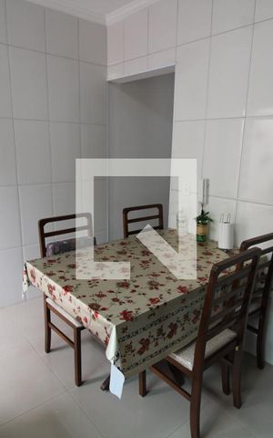 Casa à venda com 94m², 2 quartos e 2 vagasCozinha