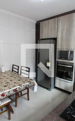 Casa à venda com 94m², 2 quartos e 2 vagasCozinha