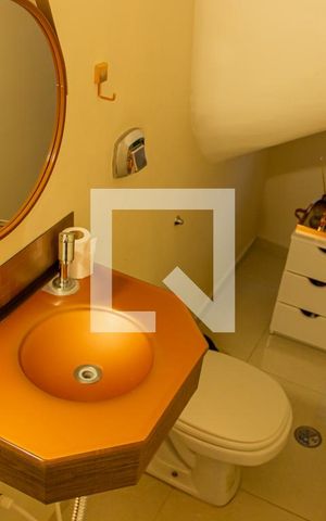 Casa de condomínio à venda com 129m², 3 quartos e 2 vagasLavabo