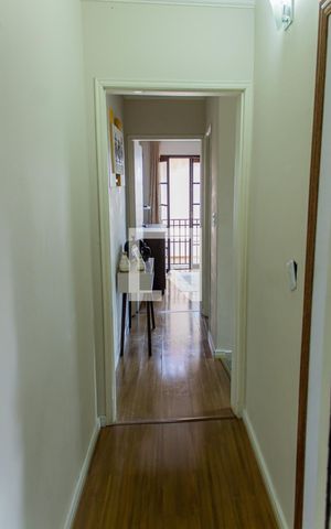 Casa de condomínio à venda com 129m², 3 quartos e 2 vagasCorredor